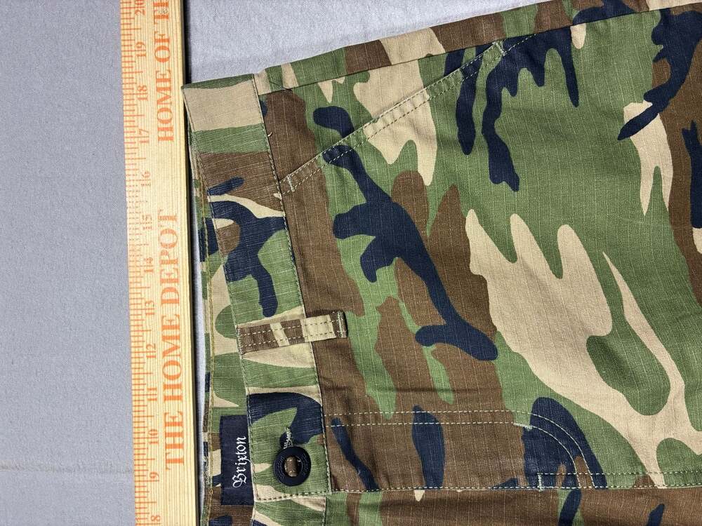 Brixton Fleet Cargo Shorts Size 36 Camo - Picture 10 of 10